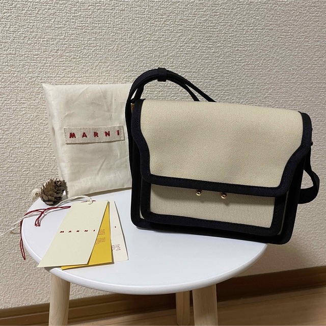 MARNI　マルニ　トランクソフトミニバッグ　斜めがけポシェット　ショルダー