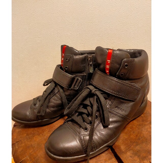 PRADA ハイカット レザースニーカー 靴 スニーカー geology.hcmus.edu.vn