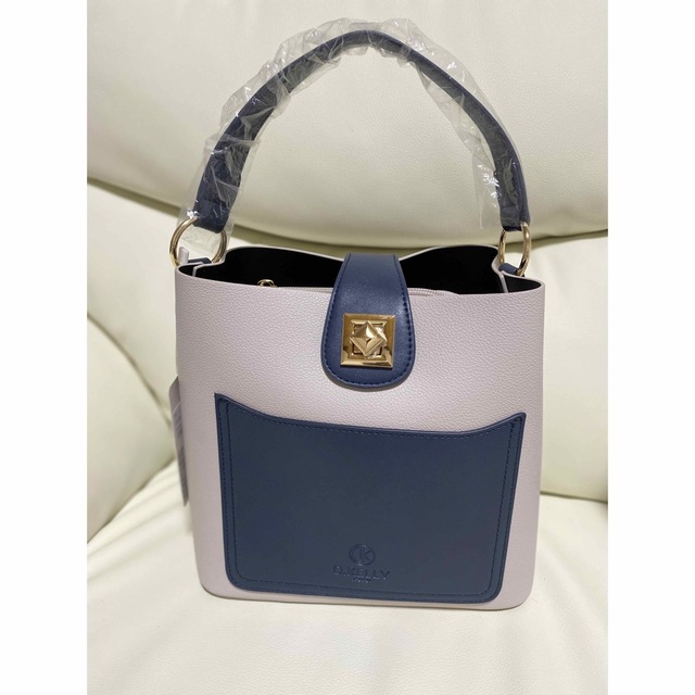 D.KELLY 新品　バッグ　ショルダーストラップ付✨新品 レディースのバッグ(ハンドバッグ)の商品写真
