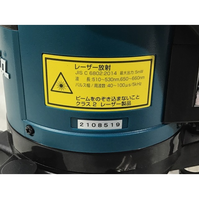 Makita(マキタ)の☆未使用☆makita マキタ 10.8V 充電式屋内・屋外兼用墨出し器 SK40GD標準付属品＋別売付属品 ダイレクトグリーンレーザー墨出し器 63060 自動車/バイクのバイク(工具)の商品写真