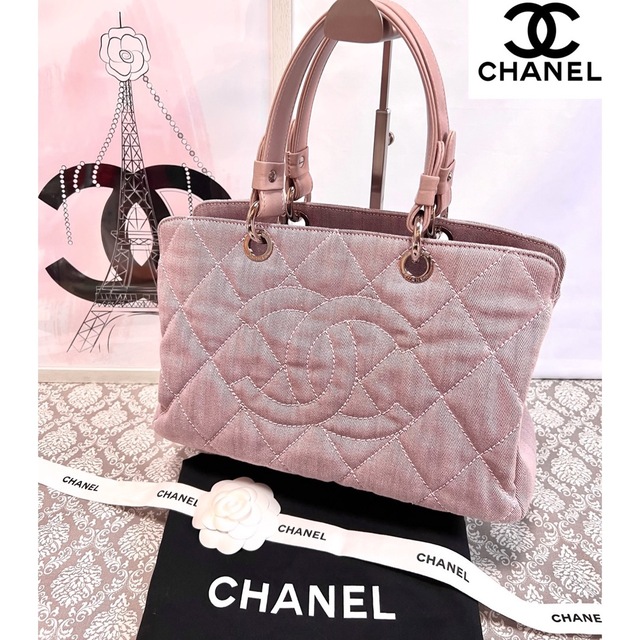 お値下げ致しました！(*^^*)CHANELマークの可愛いピンクトップス!!袖丈半袖