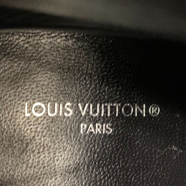 LOUIS VUITTON(ルイヴィトン)の5584 ヴィトン アルティメートライン スエード モノグラムヒール ブーツ レディースの靴/シューズ(ブーツ)の商品写真