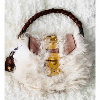 ミュウミュウ ムートンの通販 78点 | miumiuを買うならラクマ