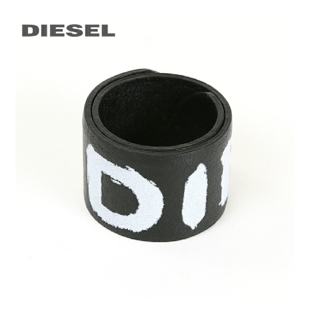 DIESEL(ディーゼル)の【DIESEL】牛革/パッチンレザーブレスレット/ユニセックス レディースのアクセサリー(ブレスレット/バングル)の商品写真