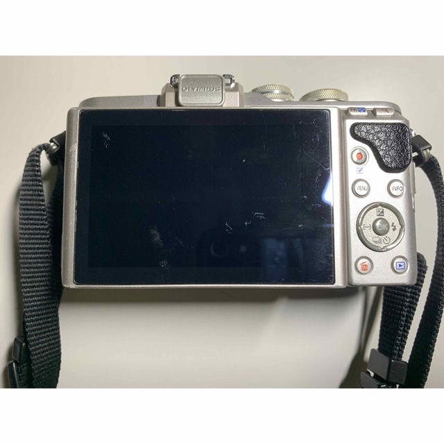 OLYMPUS(オリンパス)のオリンパス　E-PL8 ダブルズームキット スマホ/家電/カメラのカメラ(ミラーレス一眼)の商品写真