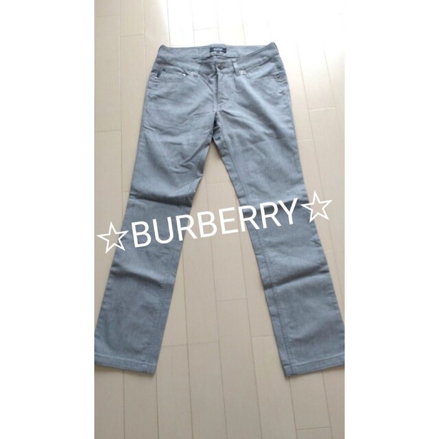 BURBERRY BLACK LABEL(バーバリーブラックレーベル)の正規品★美品★BURBERRYブラックレーベル★チノパン　Ladies レディースのパンツ(チノパン)の商品写真