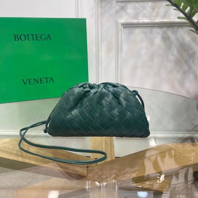 公式の  Bottega VENETA　ミニザポーチ　グリーン ボッテガヴェネタ　BOTTEGA - Veneta ショルダーバッグ