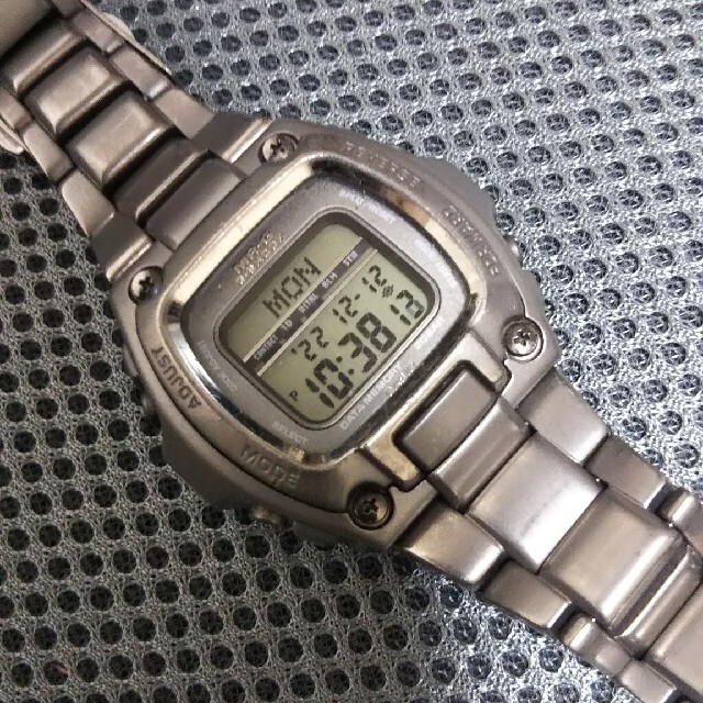 G-SHOCK(ジーショック)のカシオ G-SHOCK MR-G MRG-210T 動作品 チタン メンズの時計(腕時計(デジタル))の商品写真