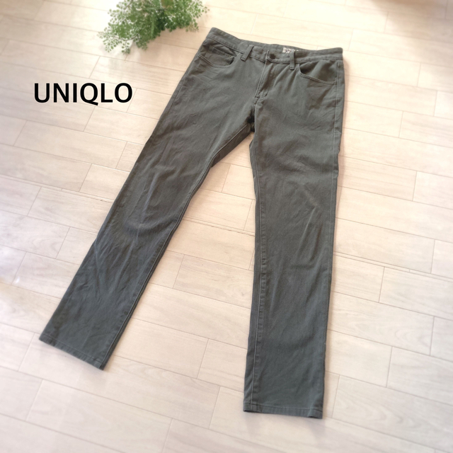 UNIQLO(ユニクロ)のユニクロ　メンズ　ジーンズ　パンツ　31インチ　カーキ メンズのパンツ(デニム/ジーンズ)の商品写真