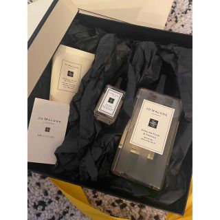 ジョーマローン(Jo Malone)のジョーマローン　ギフト用　ボックス入り　新品未使用(ハンドクリーム)