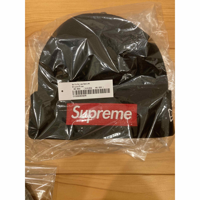 Supreme New Era Box Logo Beanie Black メンズの帽子(ニット帽/ビーニー)の商品写真