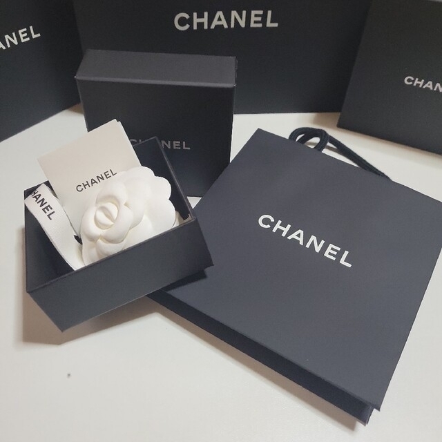 安い CHANEL - CHANEL☆新作ブローチ クルーズ☆ ブローチ+コサージュ