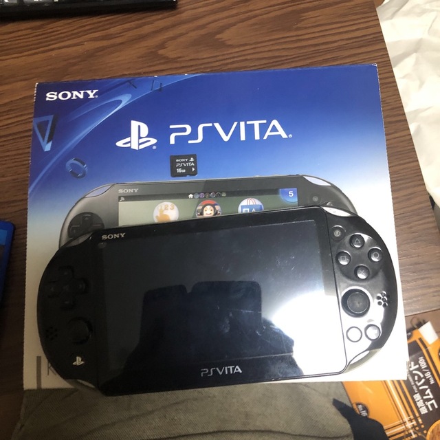 SONY PlayStationVITA 本体  PCH-2000 ZA16