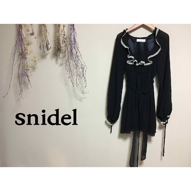 SNIDEL(スナイデル)のスナイデル　レーヨン　フリルレース　ワンピース レディースのワンピース(ミニワンピース)の商品写真