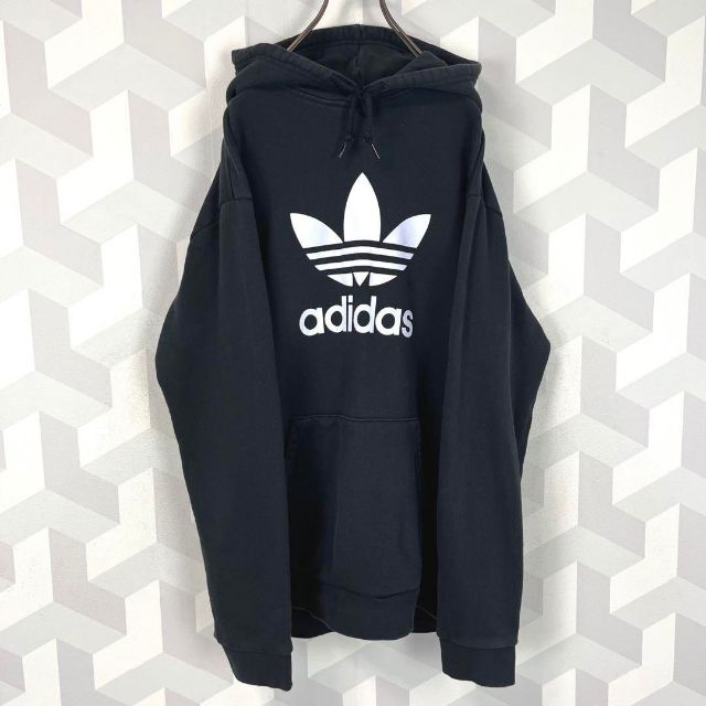 adidas パーカー　黒