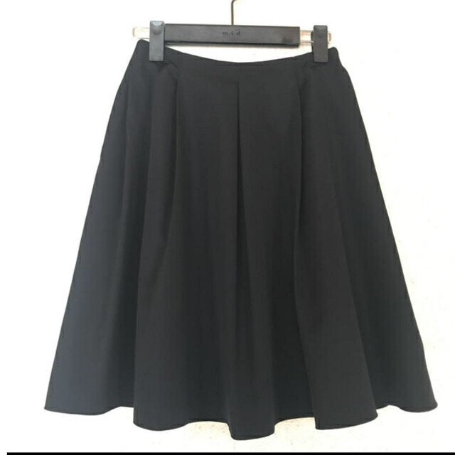 M-premier(エムプルミエ)のm’s selectの黒フレアスカートエムズブラック レディースのスカート(ひざ丈スカート)の商品写真