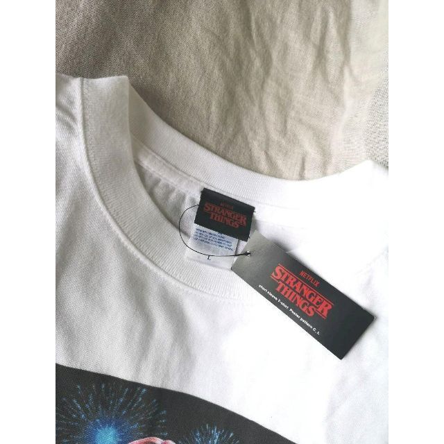 stranger things ストレンジャーシングス Netflix 公式 L メンズのトップス(Tシャツ/カットソー(半袖/袖なし))の商品写真