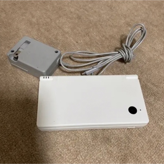 ニンテンドーDS(ニンテンドーDS)のNintendo NINTENDO DS ニンテンドー DSI WHITE エンタメ/ホビーのゲームソフト/ゲーム機本体(携帯用ゲーム機本体)の商品写真