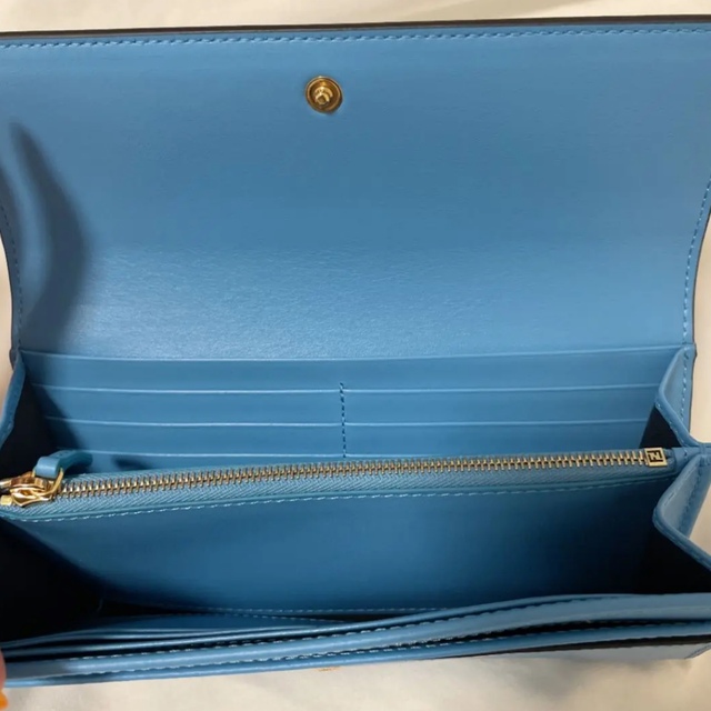 新品・未使用品)フェンディ FENDI フェンディ ローマ ロゴ
