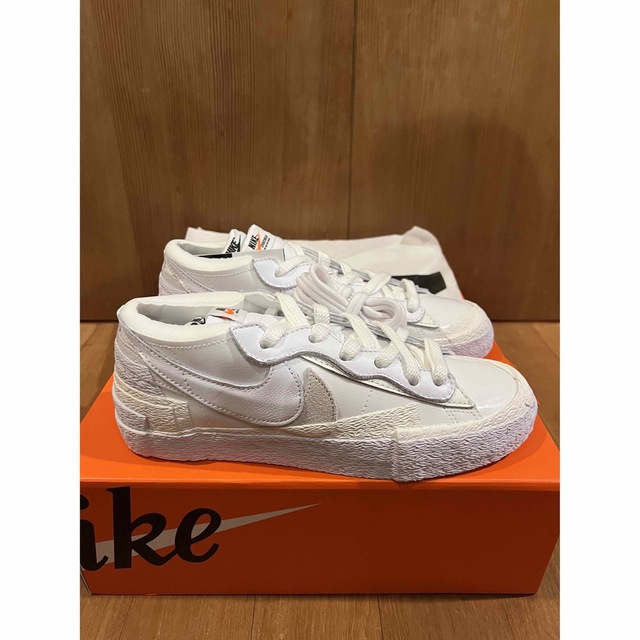 NIKE(ナイキ)のsacai × Nike Blazer Low  メンズの靴/シューズ(スニーカー)の商品写真