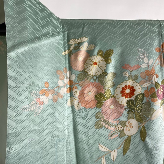 振袖 美品 逸品 身丈157cm 裄丈62.5cm 正絹 【中古】 レディースの水着/浴衣(着物)の商品写真