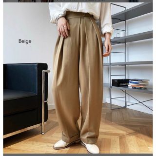 ザラ(ZARA)のma.dearワイドタックパンツ　ベージュM(その他)