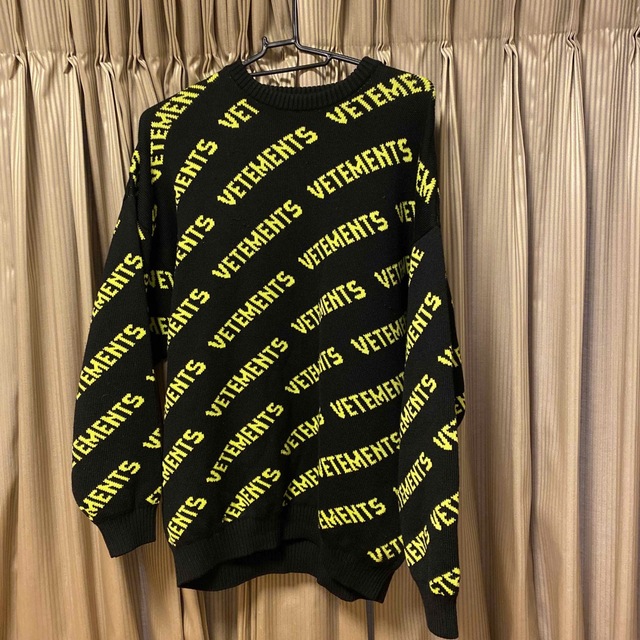 VETEMENTS ヴェトモン トップス ニット