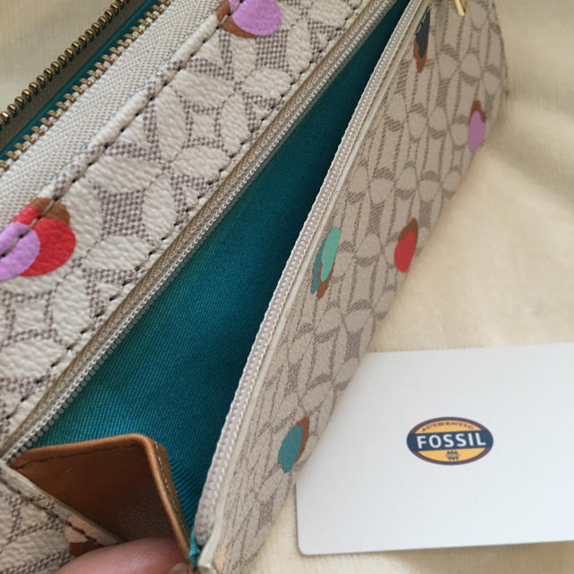 FOSSIL(フォッシル)の【新品】FOSSIL 長財布 レディースのファッション小物(財布)の商品写真