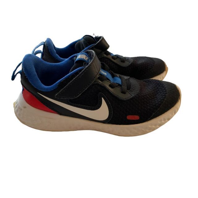 NIKE(ナイキ)のNIKE レボリューション 5 PSV 17cm キッズ/ベビー/マタニティのキッズ靴/シューズ(15cm~)(スニーカー)の商品写真