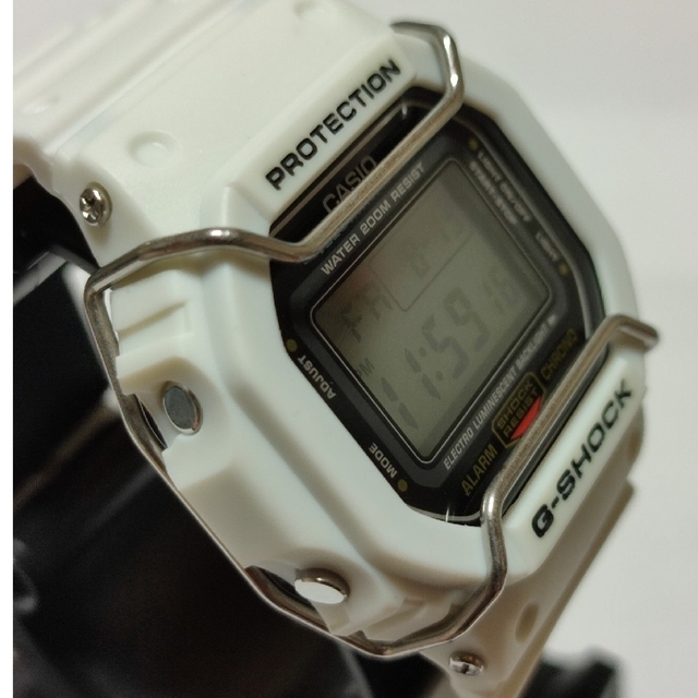 バンパープロテクター DW-5600  GW-M5610 社外 ジーショック 用 メンズの時計(腕時計(デジタル))の商品写真