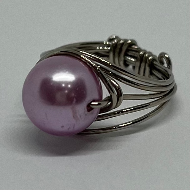 (91)紫パールとワイヤーのリング　シルバー レディースのアクセサリー(リング(指輪))の商品写真