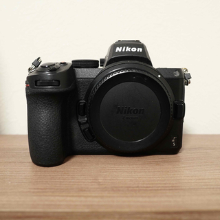 ニコン(Nikon)のNikon z5(ミラーレス一眼)