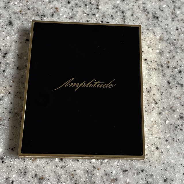 Amplitude(アンプリチュード)のアンプリチュード　ピンクブラウン コスメ/美容のベースメイク/化粧品(アイシャドウ)の商品写真