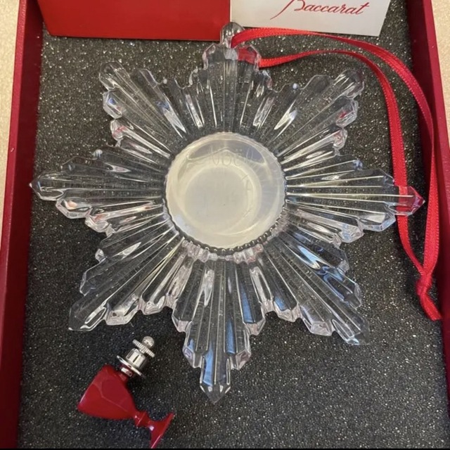 Baccarat - バカラ クリスマス クリスタル オーナメント ピンバッジ付