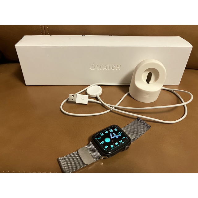 美品　Apple Watch 5 44mm GPS + Celluar  グレー