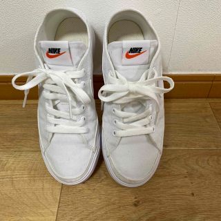 ナイキ(NIKE)のNIKE  コートレガシー　23.5(スニーカー)