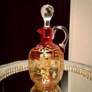 バカラ(Baccarat)の1900年オールドバカラBaccaratジャポニズム様式金彩装飾レッドカラフェ小(グラス/カップ)