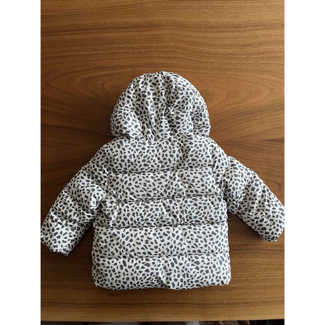 babyGAP(ベビーギャップ)のbaby gap レオパード柄コート　90 キッズ/ベビー/マタニティのキッズ服女の子用(90cm~)(ジャケット/上着)の商品写真