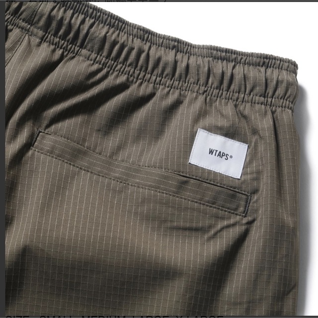 W)taps(ダブルタップス)のwtaps 22aw INCOM 01 TROUSERS★M★ナイロンパンツ★ メンズのパンツ(ワークパンツ/カーゴパンツ)の商品写真