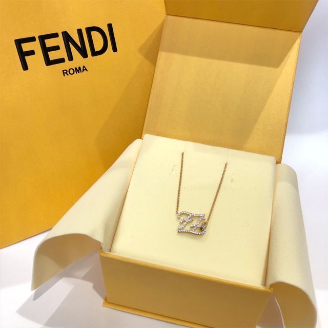 新品 FENDI フェンディ カーリグラフィ ブレスレット ゴールド