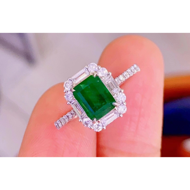 国内外の人気 ⭐天然 2.97ct k18 リング ダイヤ エメラルド リング