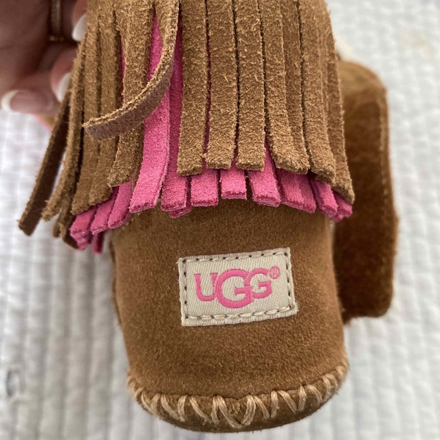 UGG(アグ)のUgg ムートンブーツ　ベビーブーツ　チェストナット/ピンク キッズ/ベビー/マタニティのベビー靴/シューズ(~14cm)(ブーツ)の商品写真