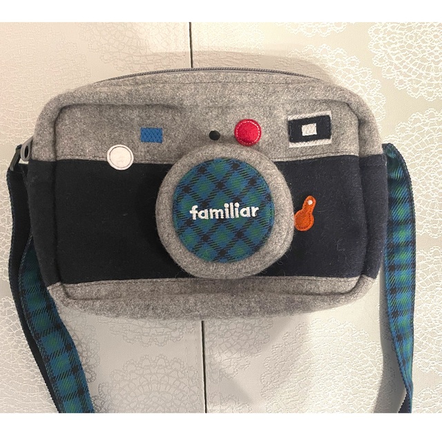 familiar(ファミリア)の【未使用品】ファミリア　familiar ショルダーバック　こども用　フェルト キッズ/ベビー/マタニティのこども用バッグ(トートバッグ)の商品写真