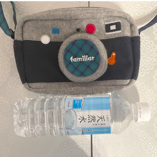 familiar(ファミリア)の【未使用品】ファミリア　familiar ショルダーバック　こども用　フェルト キッズ/ベビー/マタニティのこども用バッグ(トートバッグ)の商品写真