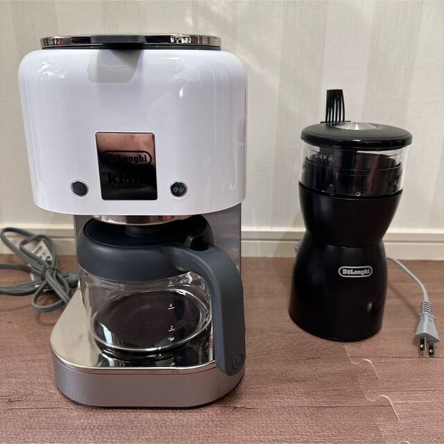 DeLonghi ドリップコーヒーメーカー　カッター式コーヒーグラインダー