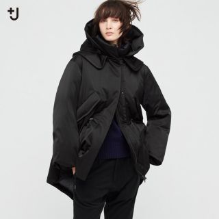 ユニクロ(UNIQLO)の【新品・タグ付】UNIQLO プラスJ ダウンショートコート　Sサイズ　ブラック(ダウンジャケット)