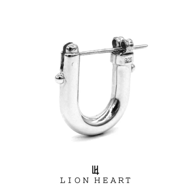 LION HEART(ライオンハート)の【タグ有り新品未使用】LION HEART LH LUCK クロッシングピアス メンズのアクセサリー(ピアス(片耳用))の商品写真