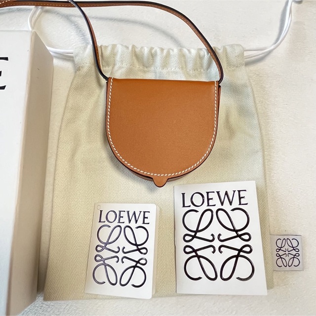 【新品未使用】LOEWE ミニヒールポーチショルダー アナグラム カーフレザー