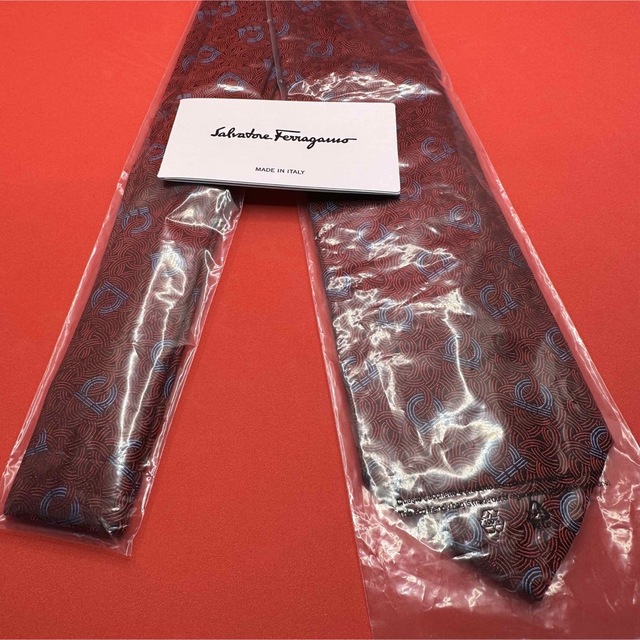 Salvatore Ferragamoフェラガモ ネクタイ 新品未使用品タグ付 - ネクタイ