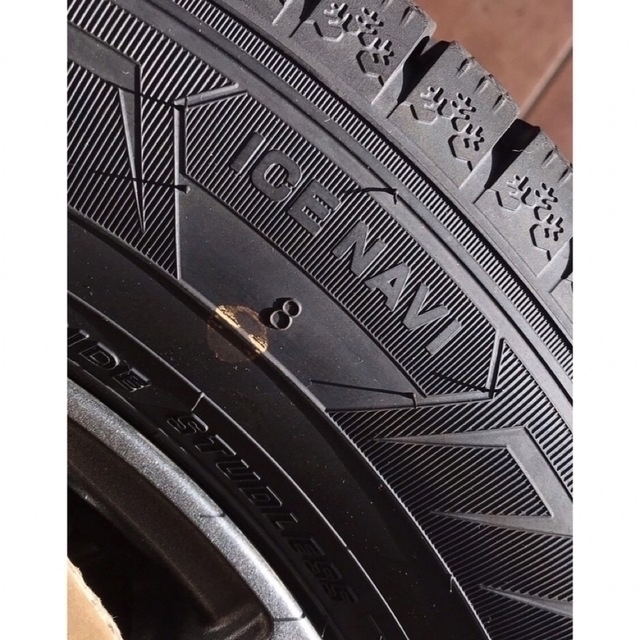 Goodyear(グッドイヤー)の【195/65r15】スタッドレス ICENAVI8 2021年製 自動車/バイクの自動車(タイヤ・ホイールセット)の商品写真